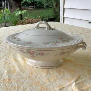 Antique Vintage Eggshell Georgian Homer Laughlin Covered Casserole Dish
